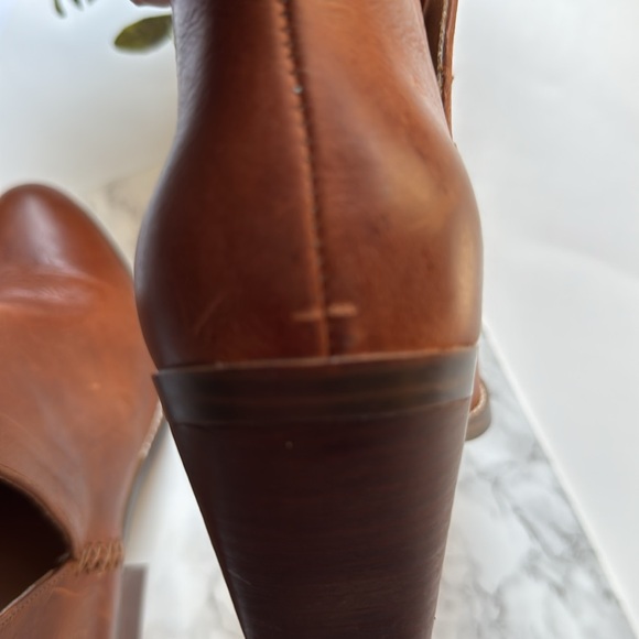Crown Vintage Firiat Bootie size 9 Color Cognac NWOT - Picture 10 of 12